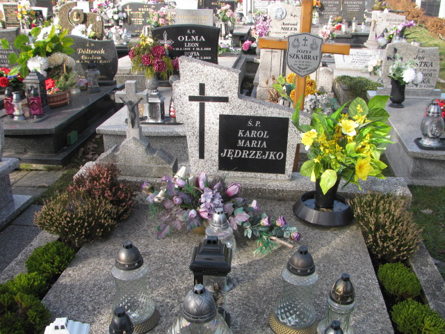 Grób JÓZEF SZKABRAT